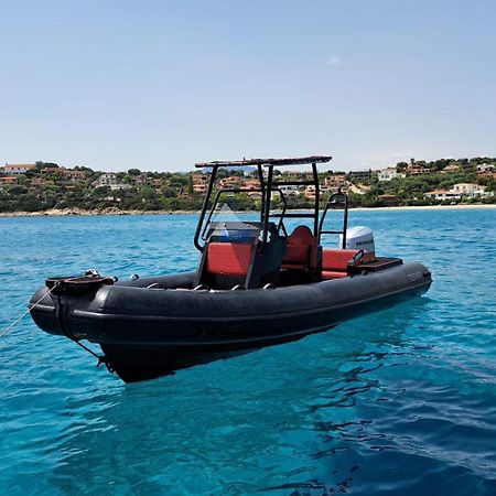 Готель Boat & Breakfast Lucretia, Luxury Yacht Арбатакс Екстер'єр фото